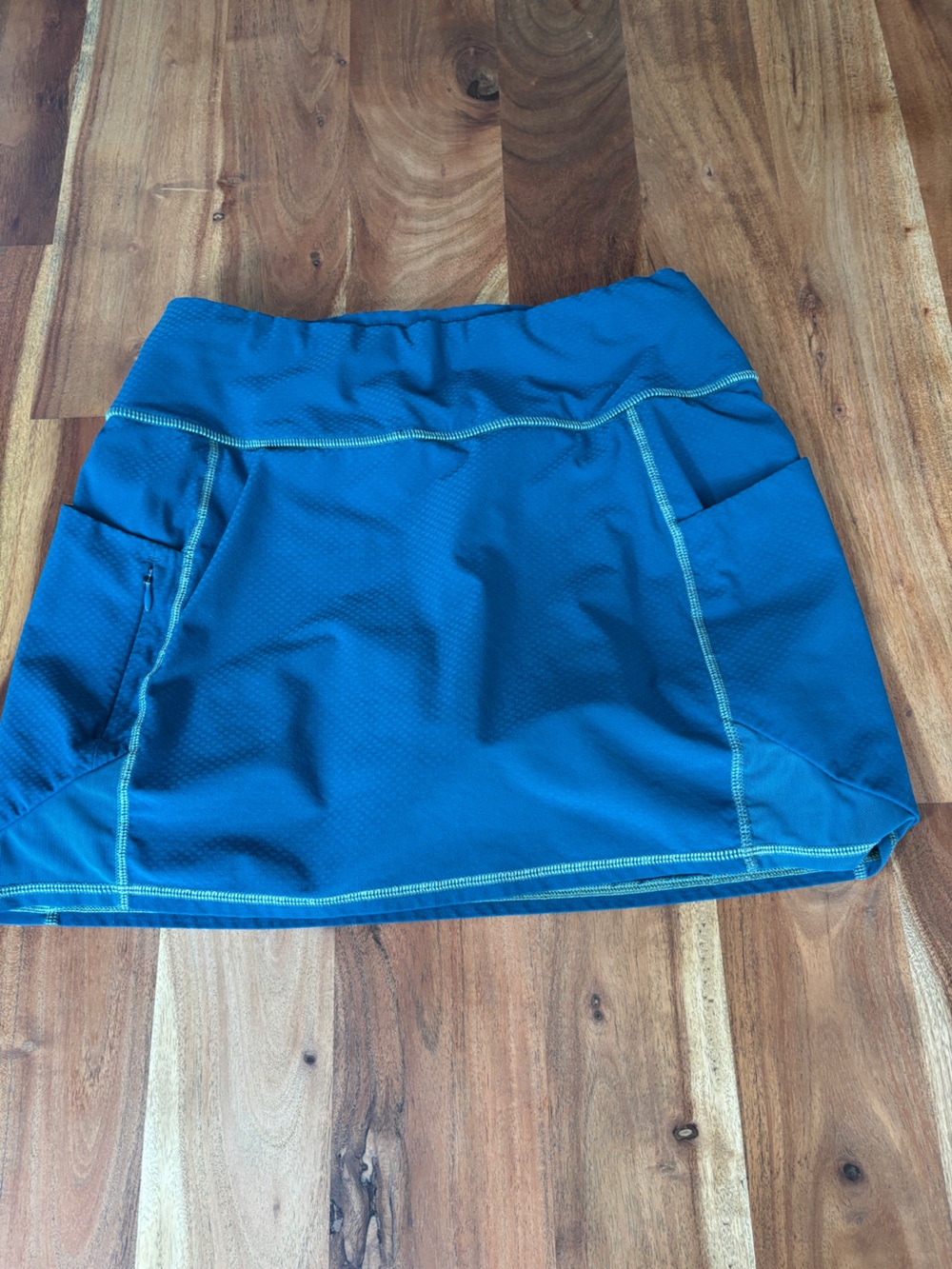 Athleta Teal Skort with Lime Contrast Stitching